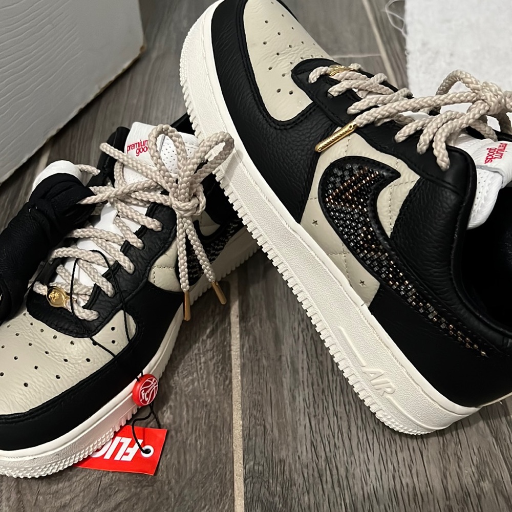 Nike premium goods Sophia
